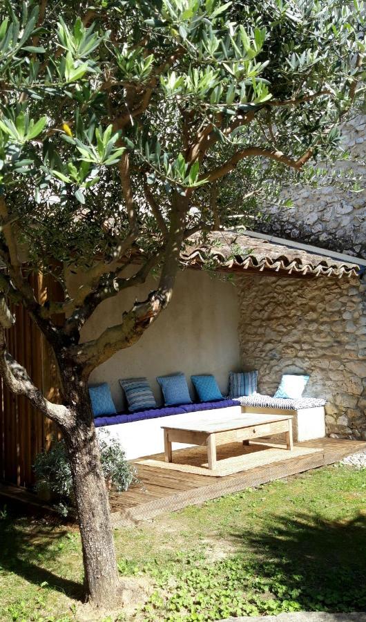 La Maison Des Autres, Piscine Chauffee, Chambres D'Hotes Proches Uzes, Nimes, Pont Du Gard Saint-Genies-de-Malgoires Exterior foto