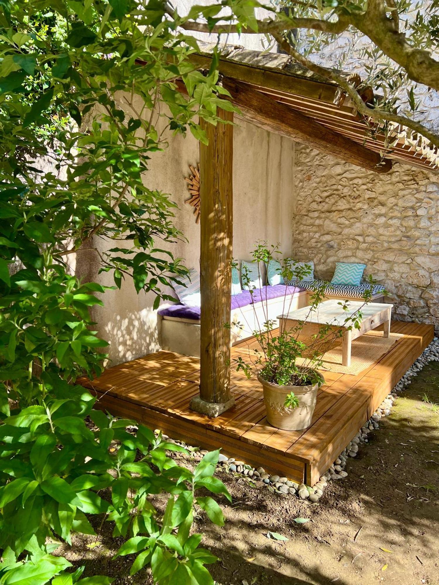 La Maison Des Autres, Piscine Chauffee, Chambres D'Hotes Proches Uzes, Nimes, Pont Du Gard Saint-Genies-de-Malgoires Exterior foto