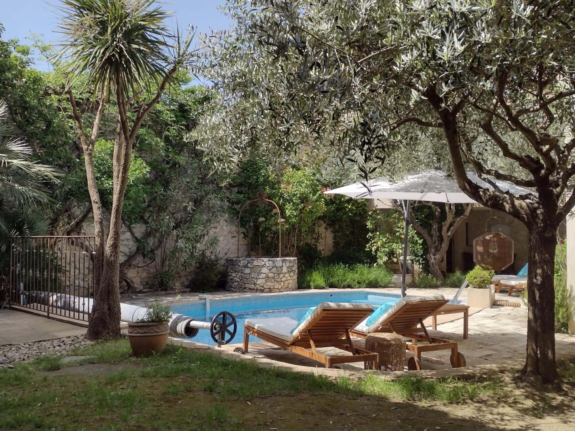 La Maison Des Autres, Piscine Chauffee, Chambres D'Hotes Proches Uzes, Nimes, Pont Du Gard Saint-Genies-de-Malgoires Exterior foto